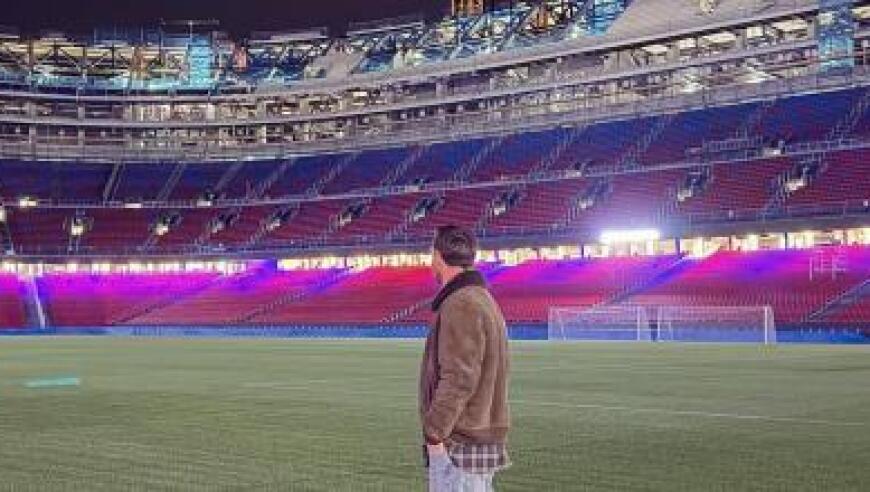 世体：梅西在进入诺坎普前没联系巴萨的任何人请求许可