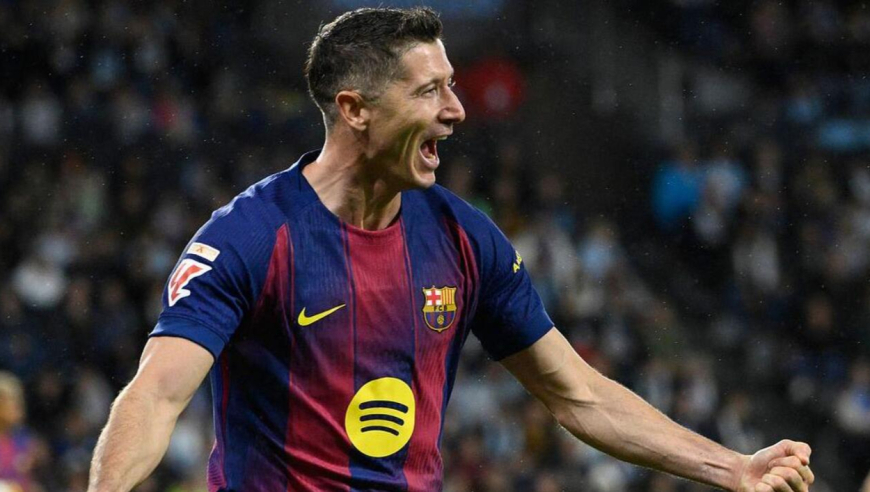 个人集锦：老将出马一个顶俩！莱万帽子戏法助球队紧追榜首