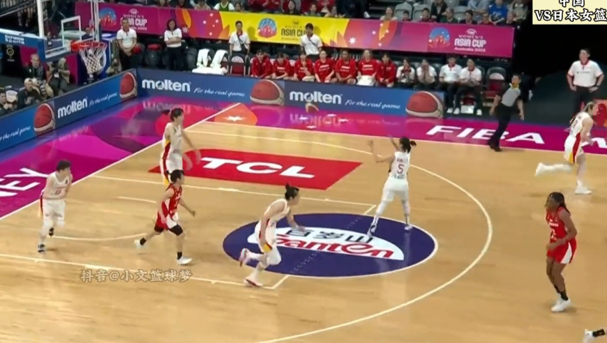 体坛记忆｜日本队疯狂欢呼，没想到中国女篮大逆转成功夺冠！