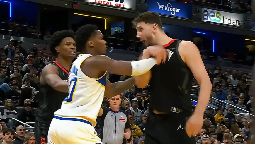 打起来了！火箭申京不满步行者马瑟林犯规动作 互相推搡爆发冲突