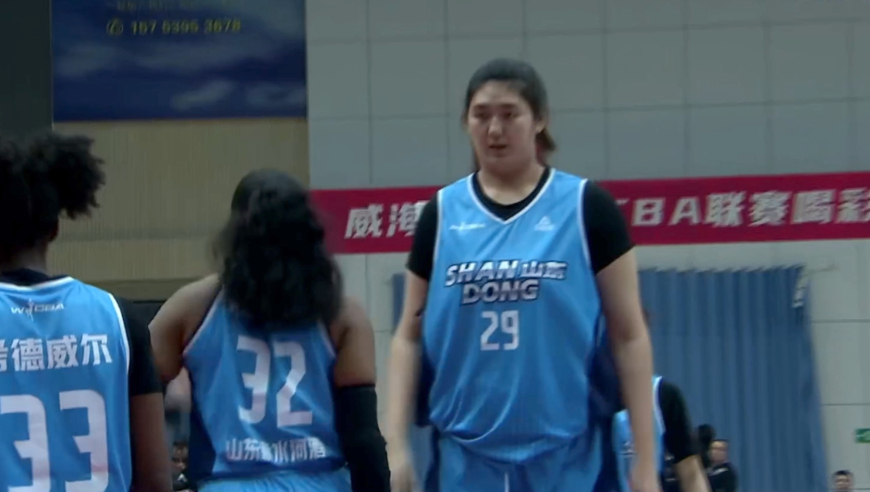 张子宇首秀15分完整版：两度争议争球 2分钟连拿6分姚明级统治力