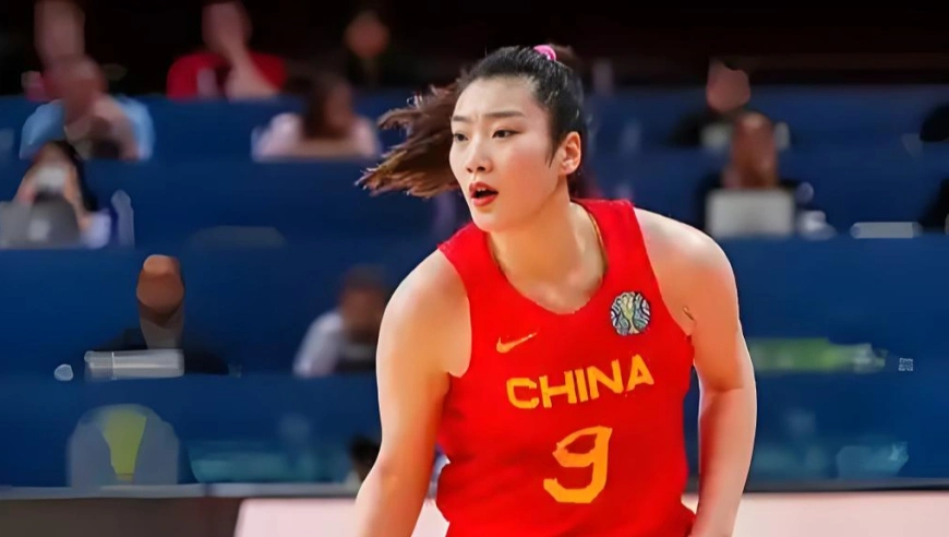 体坛记忆｜李梦单节打爆美国女篮，三分颜射wnba状元洛伊德，力压群雄