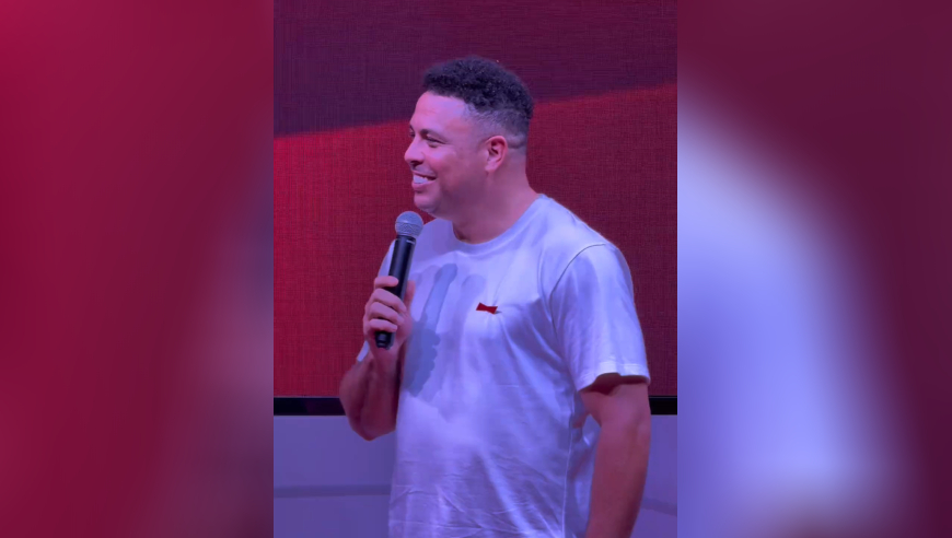 体坛记忆｜就在今晚，外星人大罗，罗纳尔多空降广州！