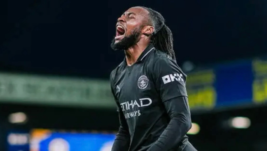 英超：曼城1-0客胜利兹联 各项赛事6连胜+紧追枪手 塞门约制胜