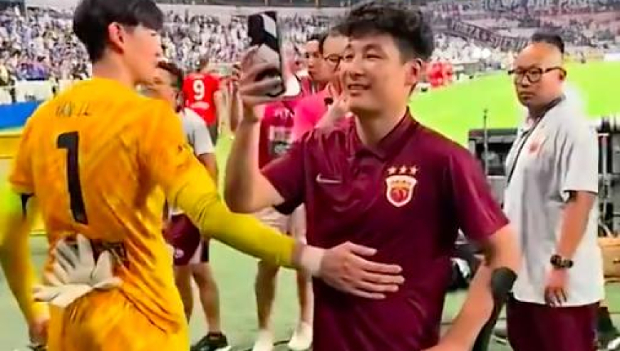 丢脸！韩媒：中国足球真乱 国足功臣被指着鼻子骂 女记者也被打
