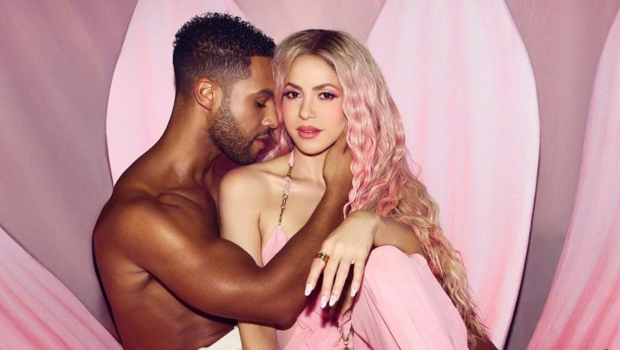 巴特勒放弃总冠军也要得到她，49岁夏奇拉如今多抢手 | 球色生香