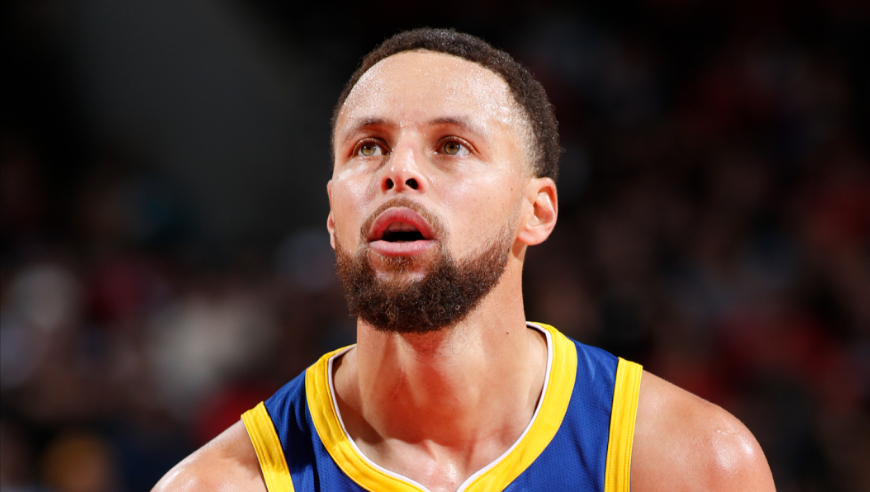 Top时刻｜15日十佳球：詹姆斯经典追身大帽 库里连中超远三分