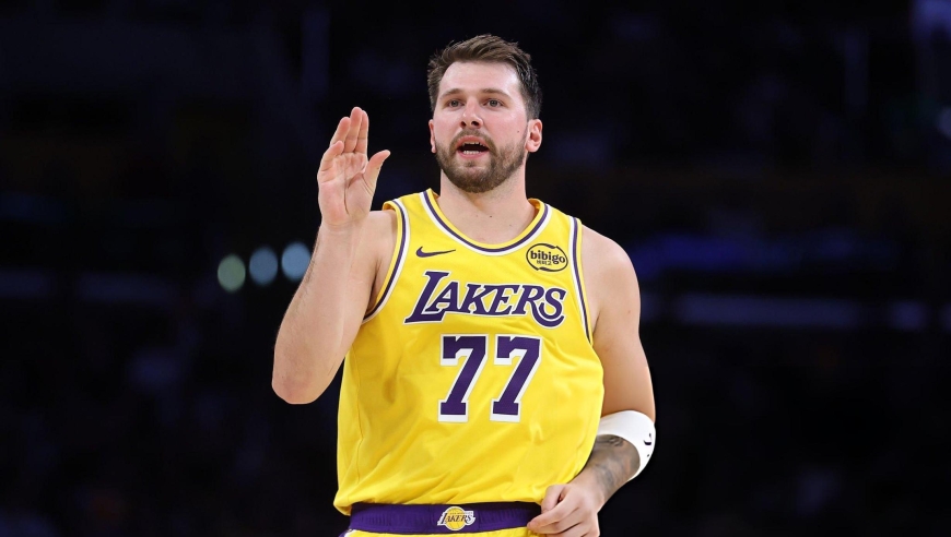 湖人双杀公牛四连胜升第三！东契奇51分准三双 詹姆斯复出18+7+7