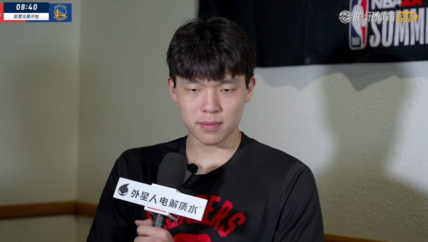这太逗了！杨瀚森：教了队友一些中国脏话 他们已经能在场上喷了