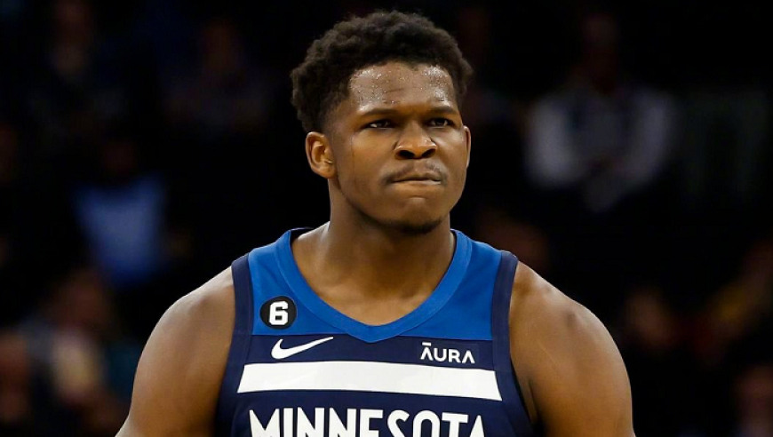 西卡轰30+14仍无缘今日最佳！对不起，你碰到创纪录的华子了