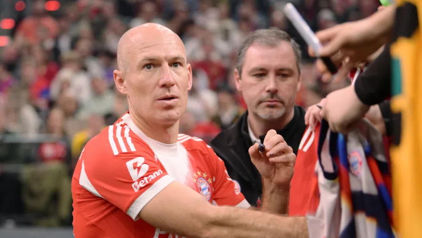 埃因霍温能否爆冷？罗本：这取决于拜仁的状态