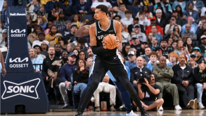 简直非人类！文班亚马21分钟狂轰30+5，灰熊全员防不住