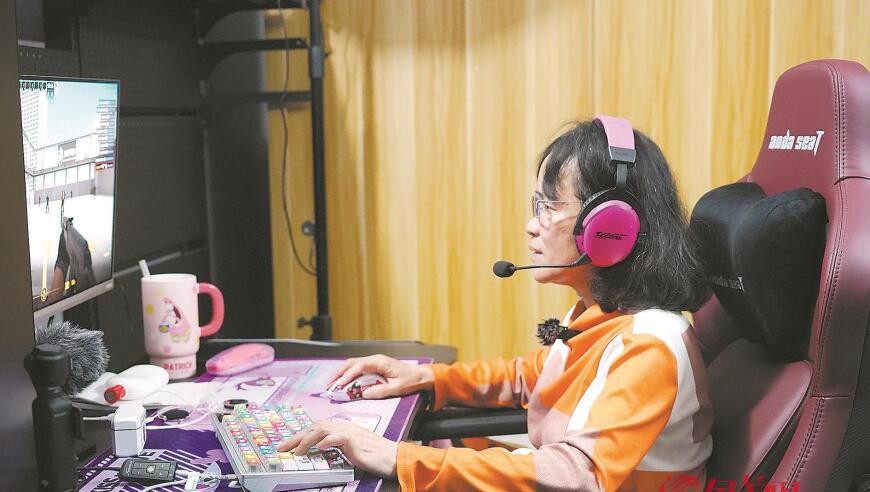一枪干翻世界冠军 六旬&ldquo;梅州枪奶&rdquo;电竞场上&ldquo;开挂&rdquo;