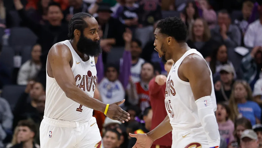 骑士国王决胜时刻！哈登命中反超三分，与米切尔包揽最后16分，太强了