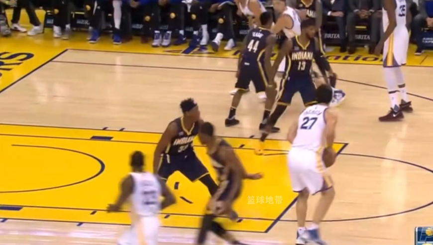 三节轰下60分，全场运球11次，克莱一战让保罗乔治再次成为背景板｜佛光普照