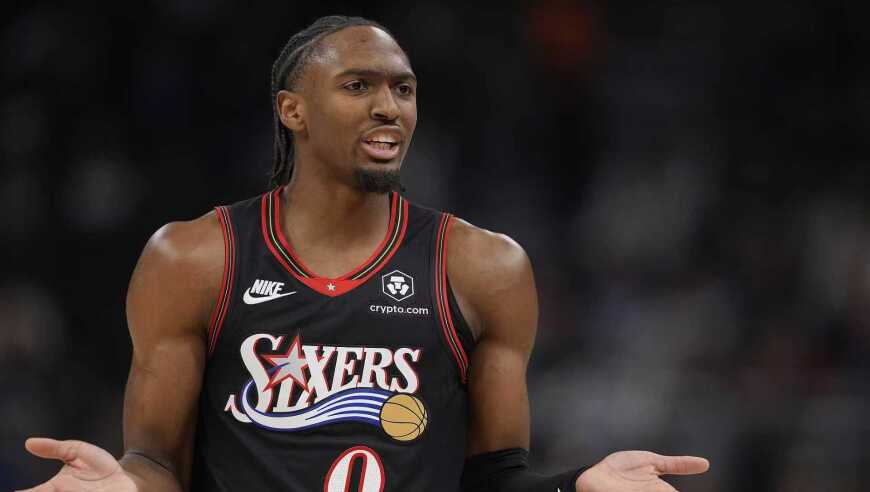 NBA常规赛：马克西54+9创生涯新高 76人加时送雄鹿3连败