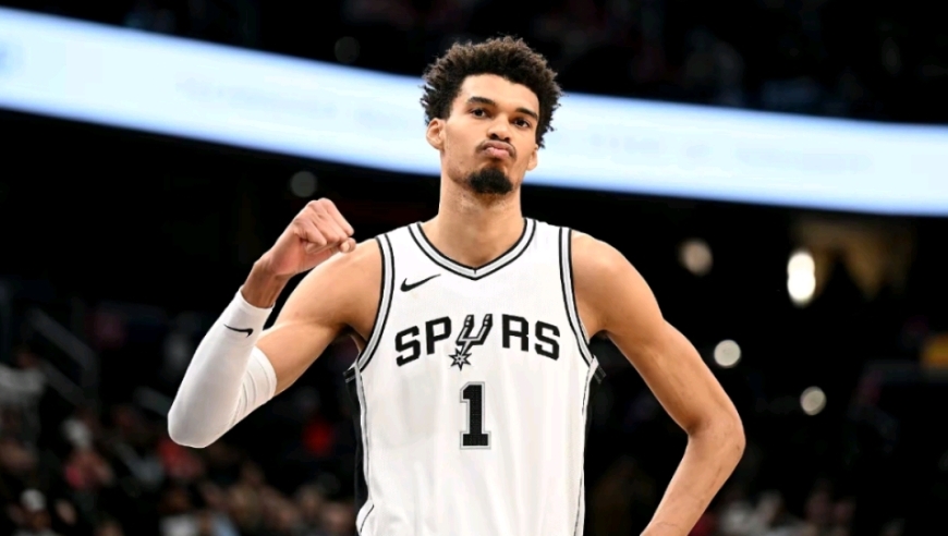 这是地球人？2米26文班亚马空接背扣+站帽三分，鹈鹕被打无语