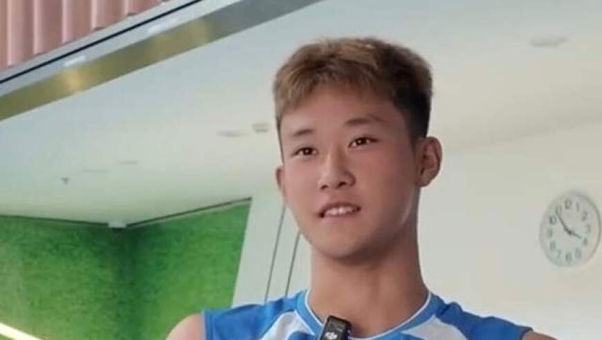 中国U18大胜日本：久尔杰维奇直言这届比王钰栋那批更强！