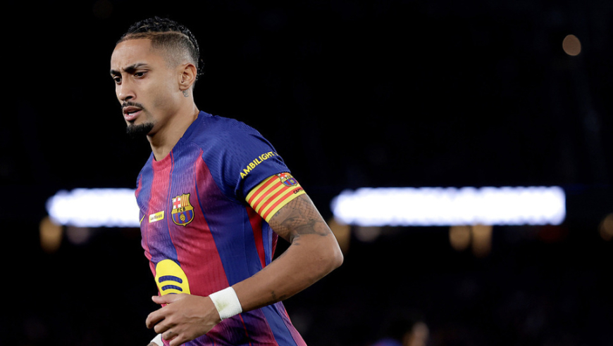 争议？巴萨神锋造62球却无缘FIFA最佳阵！妻子连发4条动态炮轰不公