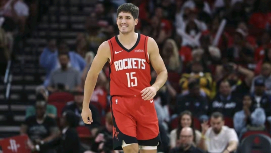 太疯狂了！谢泼德连续不讲理3分导演火箭19分大逆转，全队彻底沸腾