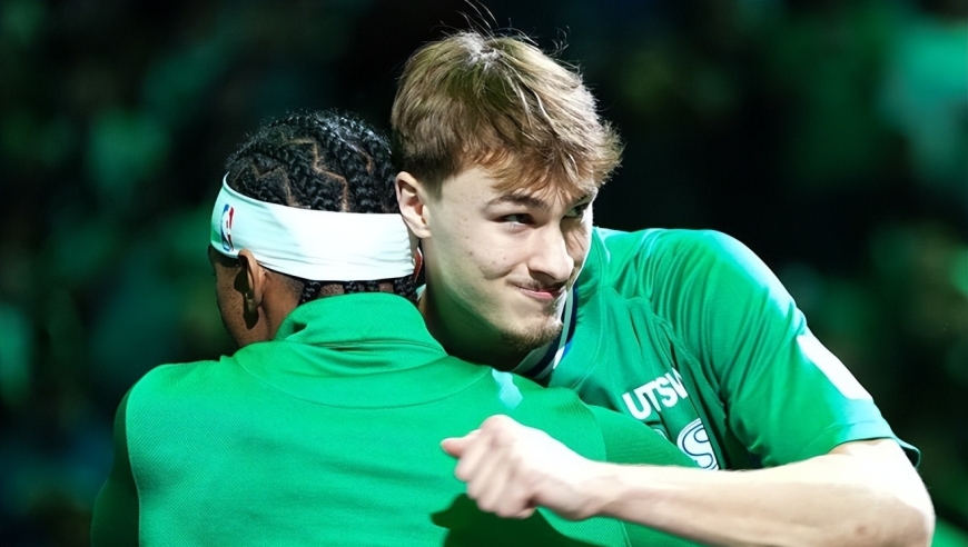 49分10板！34分8记三分球！NBA神级纪录诞生，最佳新秀有悬念了