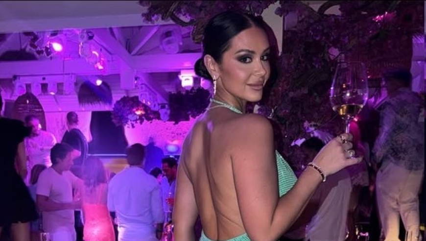 保罗乔治妻子再晒性感度假照片！泡椒5100万年薪仅出战3场再缺席