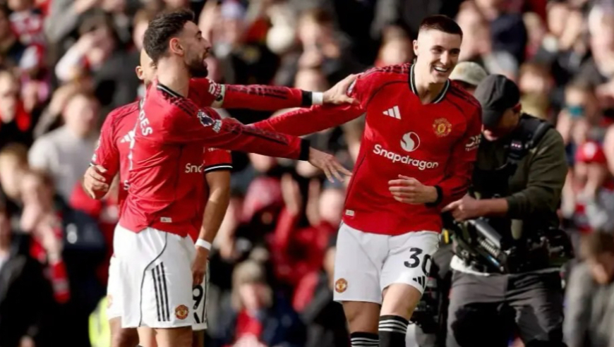 英超：曼联2-1水晶宫 B费传射 谢什科制胜 拉克鲁瓦闪击+染红