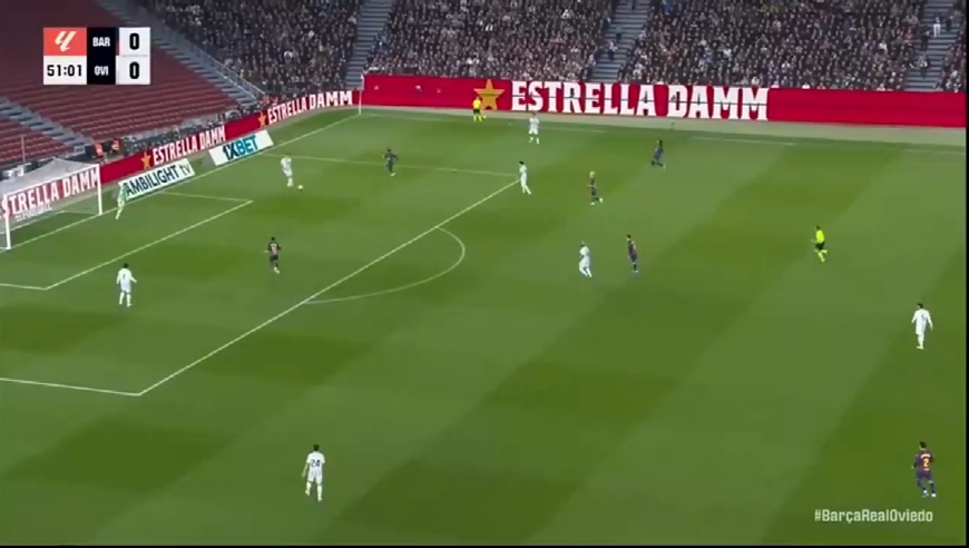 太刺激！慢镜还原巴萨连轰3粒神仙球秒杀奥维耶多，亚马尔疯狂欢呼