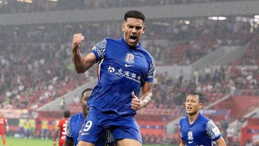 &nbsp;撕破脸！申花36球功勋炮轰高层，家人受辱？续约谈判太寒心！