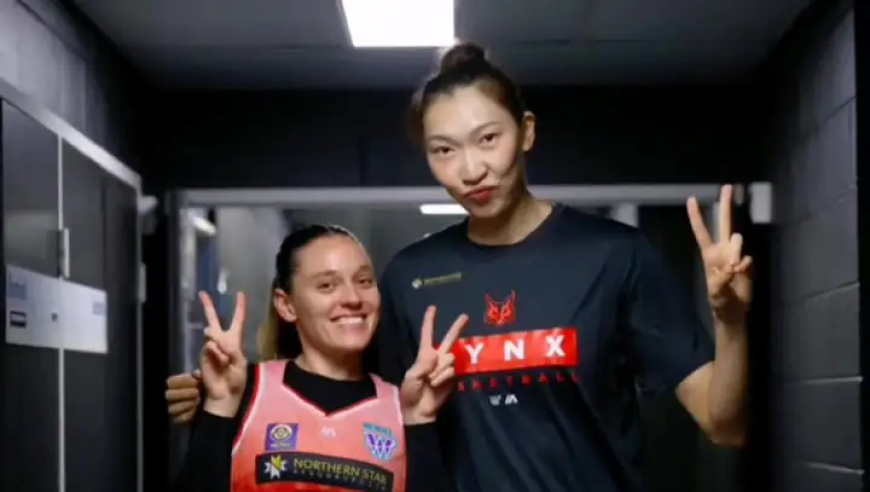 关键球员！韩旭14分11篮板带队发起反攻！这比赛堪比过山车啊