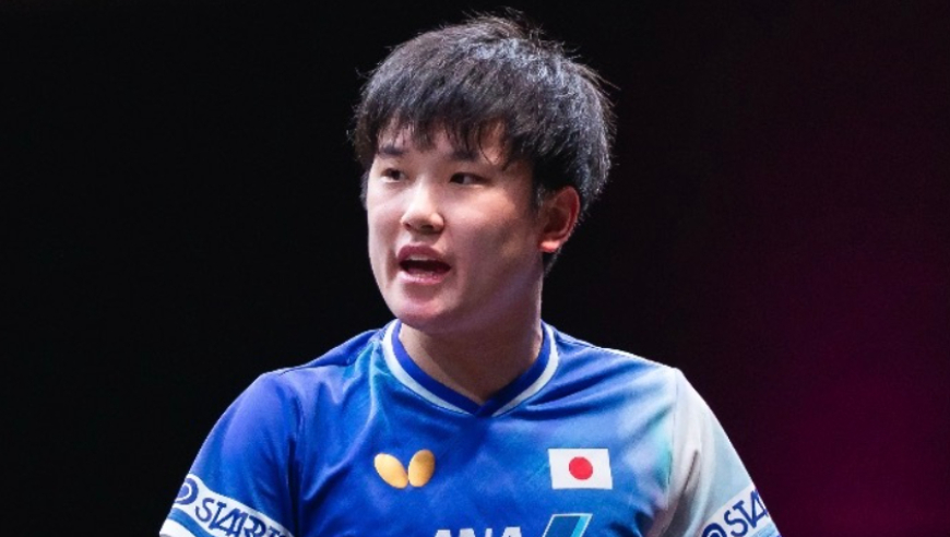 周启豪1-3不敌张本智和：日乒一哥连破中国队2道防线，晋级冠军赛8强