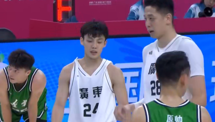 广东19分大胜辽篮！黑白矮轰35+16+9，沈梓捷砍15+14，赵继伟伤退