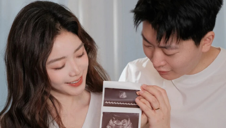 管泽元转评余霜怀孕动态：以后懂你意思要变成懂你们意思了