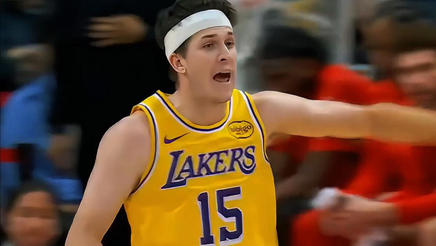 对轰！里夫斯单腿跳投+连线艾顿 湖人猛龙一分钟时间对轰14分