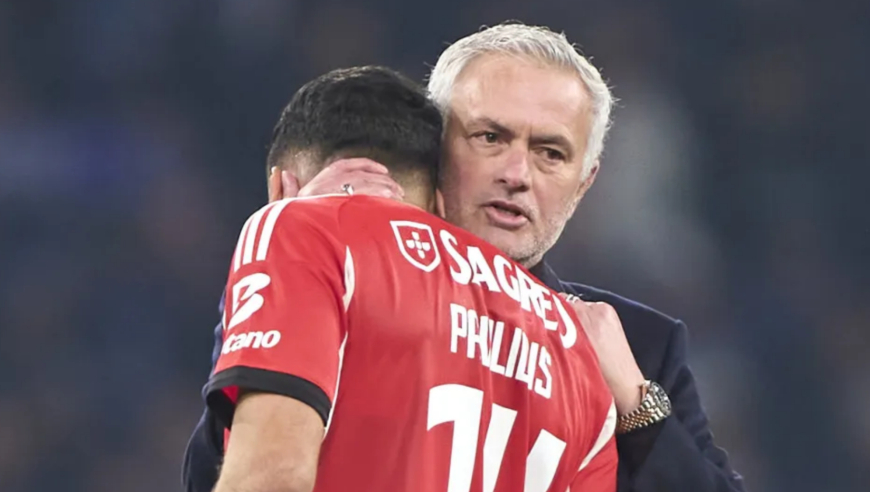 王牌中锋状态正佳，穆里尼奥做好战皇马的准备｜战术板