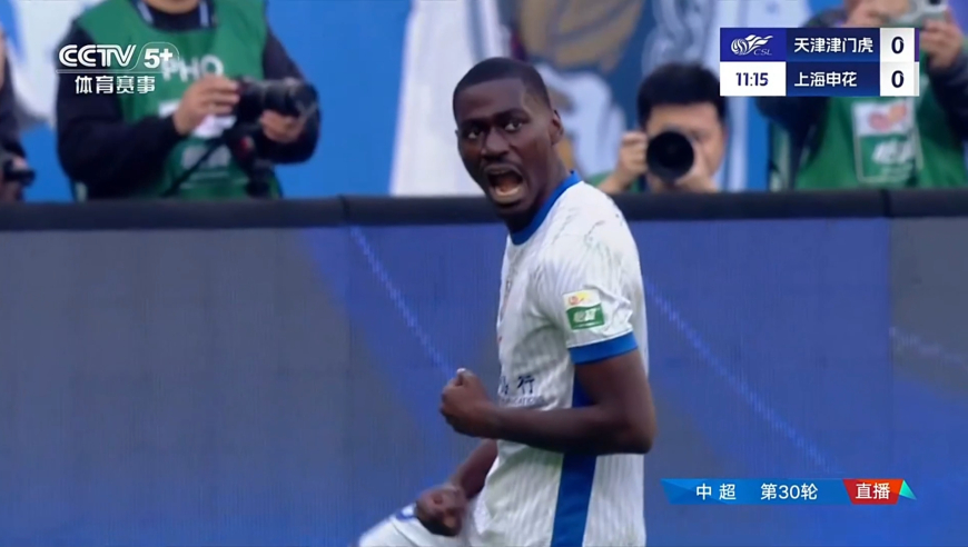 超巨失误！胡安罗斯思考人生 阿苏埃抢断形成单刀破门助申花1-0