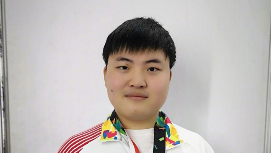 知名电竞选手简自豪（Uzi）宣布回归直播，并携呼吸哥（Breathe）、Xiye、Tian、Ming组成豪华车队开启组排首秀；此前他宣布无限期停播