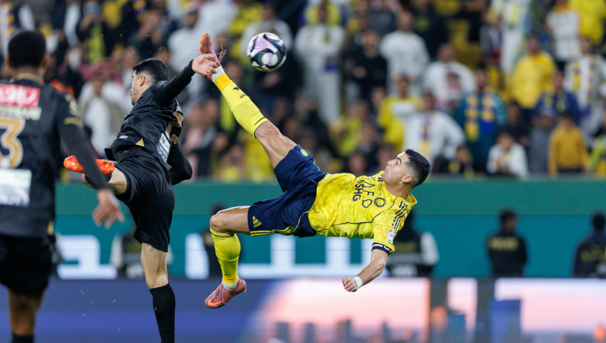 惊世骇俗！C罗沙特联攻入精彩倒挂金钩 不敢相信这是快41岁的球员