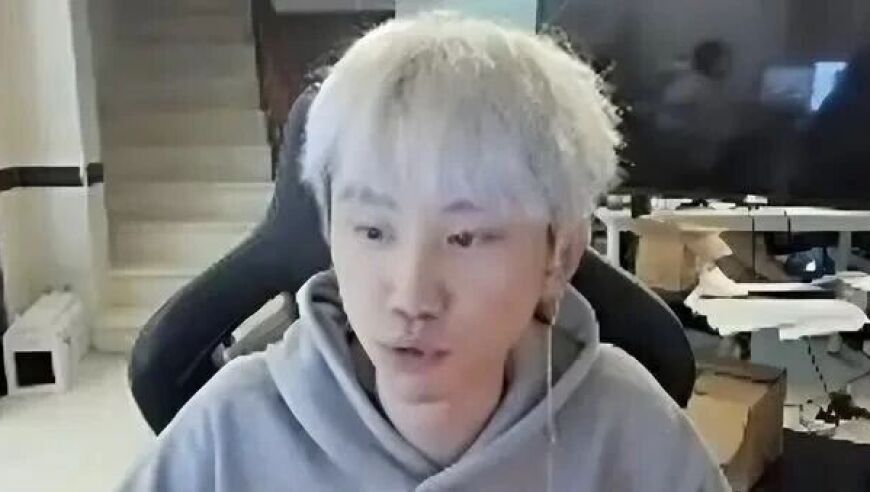 Doinb遭新一背叛？出现在“对家”南波儿直播间，被网友质疑忘本引热议！