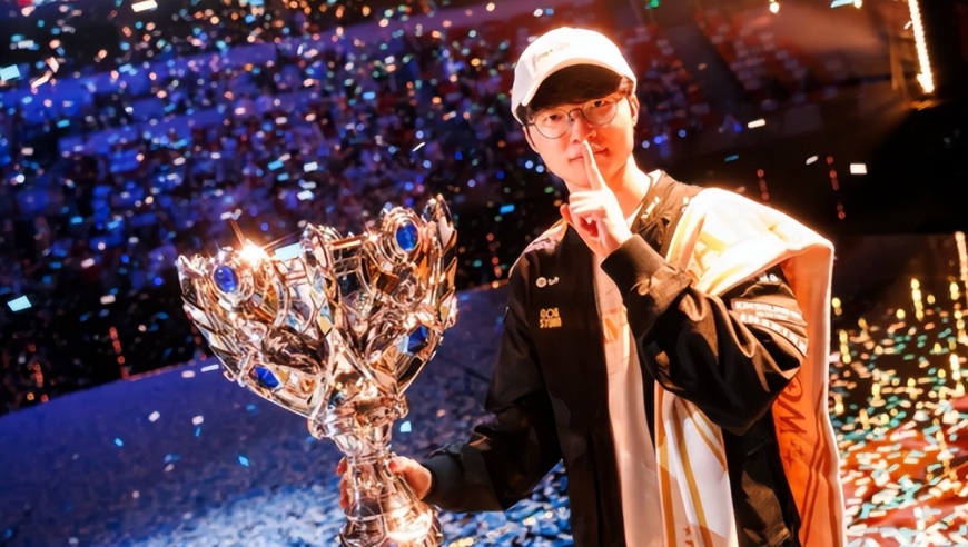 两年5000万，又有人爆料UZI签了合同！Faker的第七冠要送给全人类