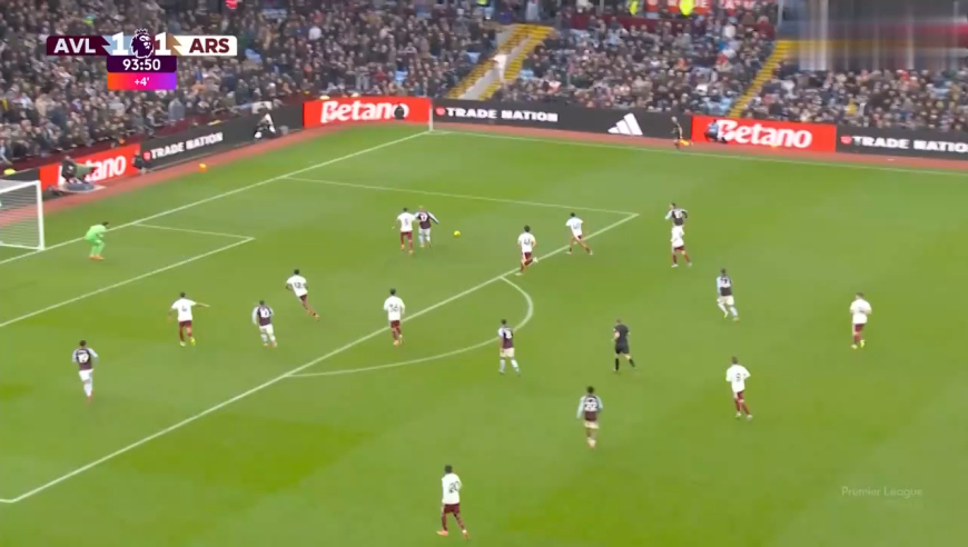 太刺激！慢镜还原维拉第94分钟逆天读秒绝杀阿森纳，全场沸腾