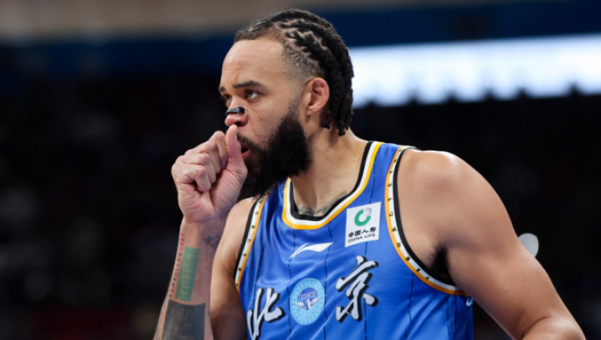 北京双塔效应：周琦23+13完胜詹姆斯创赛季新高 麦基准两双加盟全胜