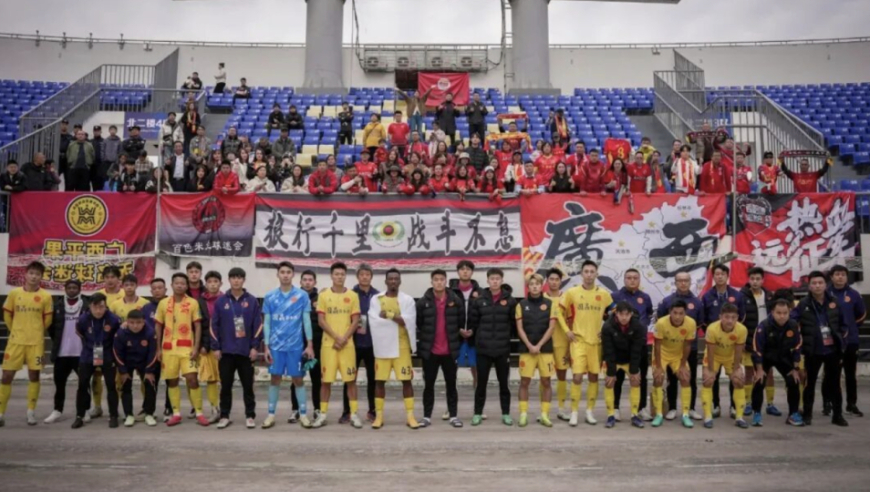 中国足球离谱一幕！中甲队主动放弃准入 球员讨薪遭高层怒怼：为什么