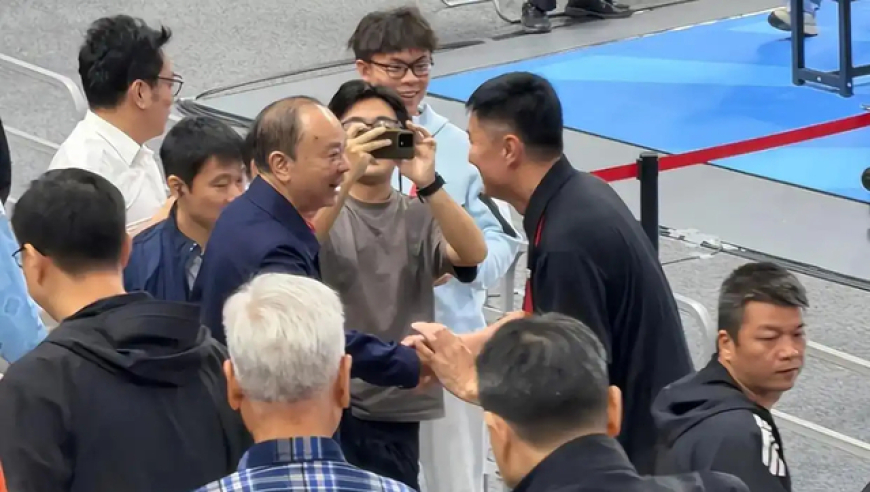 从“跨栏名将”到篮协书记！杜锋的晋升 藏着广东篮球的底气？