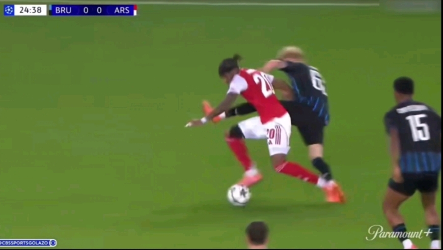 两粒世界波！阿森纳3-0布鲁日 马杜埃凯双响+马丁内利逆天弧线