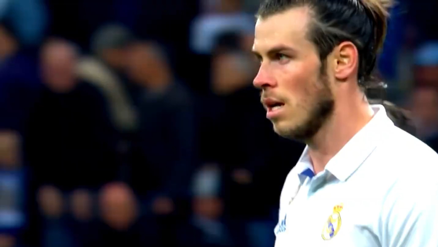 他可是首位亿元先生，又怎么会不值得呢？｜体坛记忆