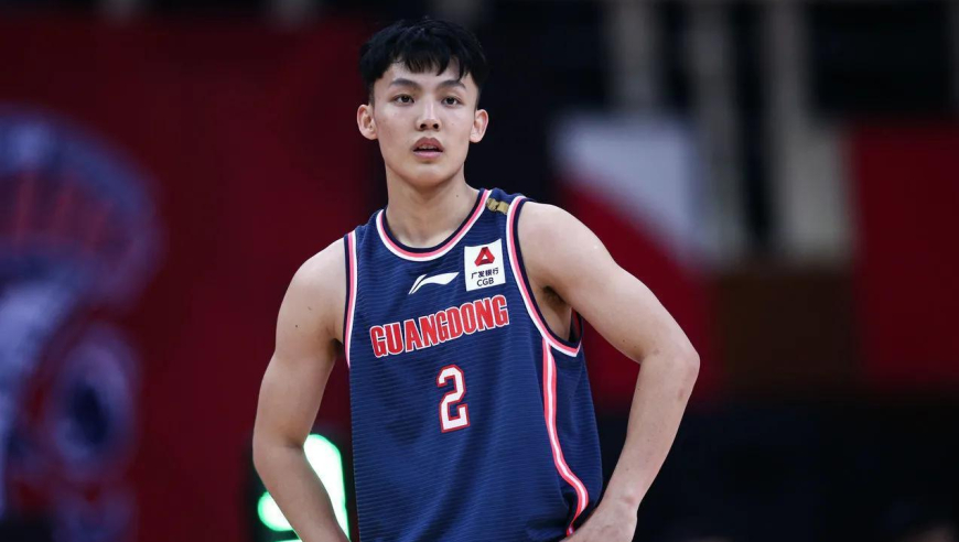 Top时刻｜5日五佳球：吴前巧造徐杰3+1 约克极限三分绝杀