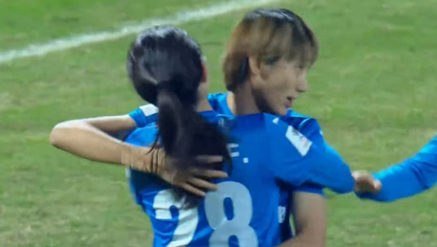 宋菲助攻戴帽！5分钟复制粘贴，邓梦晔笑纳大礼，对手三次巨大失误