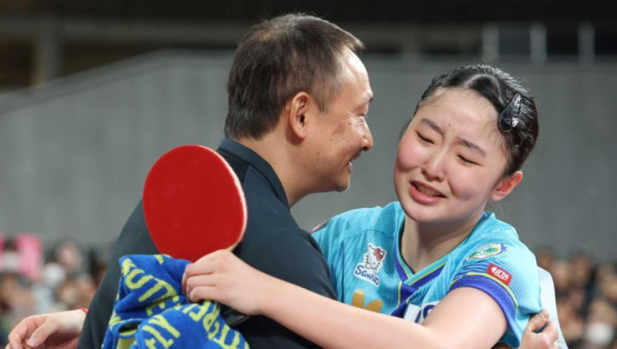 张本美和与父亲泪洒当场！17岁创5纪录成日乒首人 日媒：她的时代到来