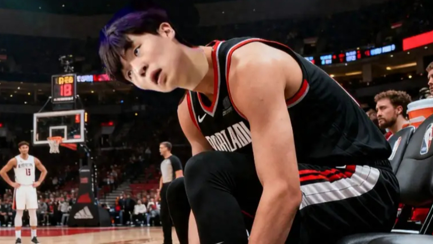 杨瀚森vs雷霆登场10分钟集锦：命中三分+抢5个篮板展现积极性